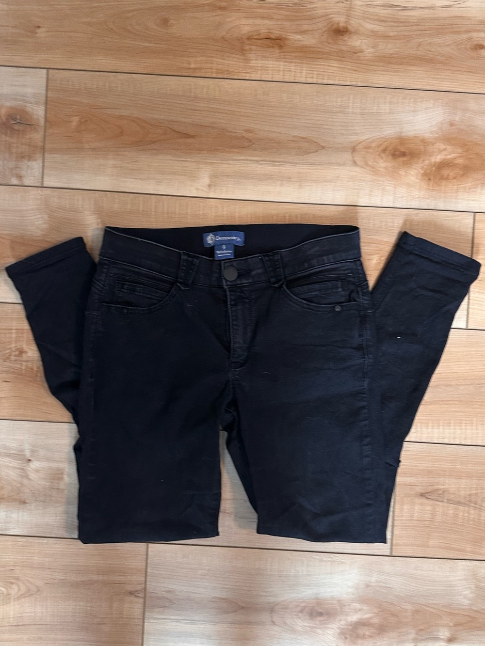 Democracy Women's Skinny Jeans in Black Wash